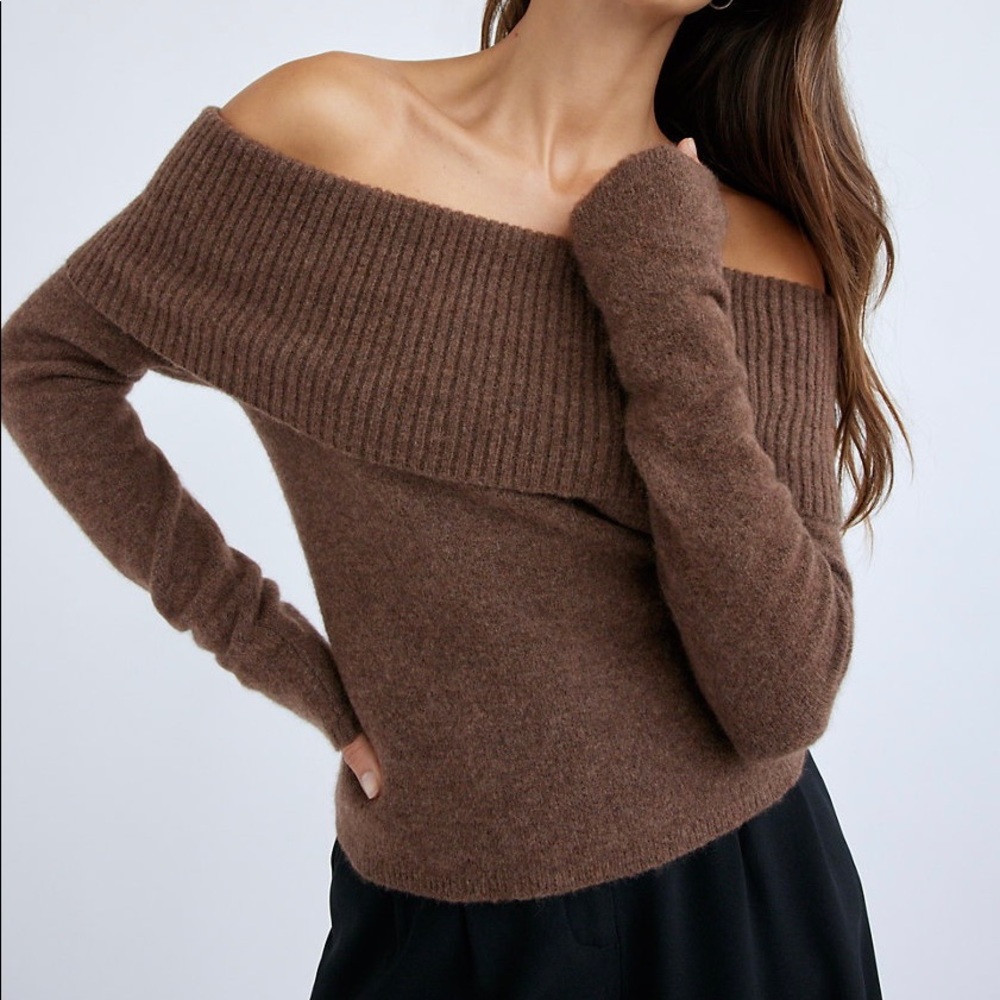 GRAY Wilfred Bustle Sweater